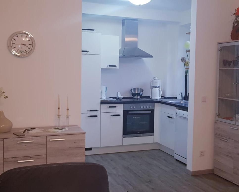 Ferienwohnung Ostseepalast ティメンドルファー・シュトラント エクステリア 写真